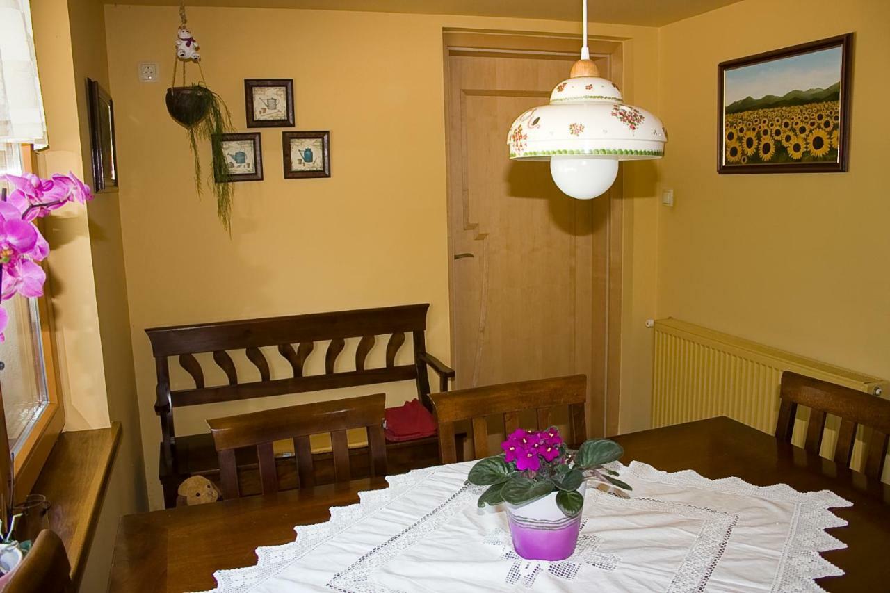 Apartma Obrh Шмарьешке-Топлице Экстерьер фото
